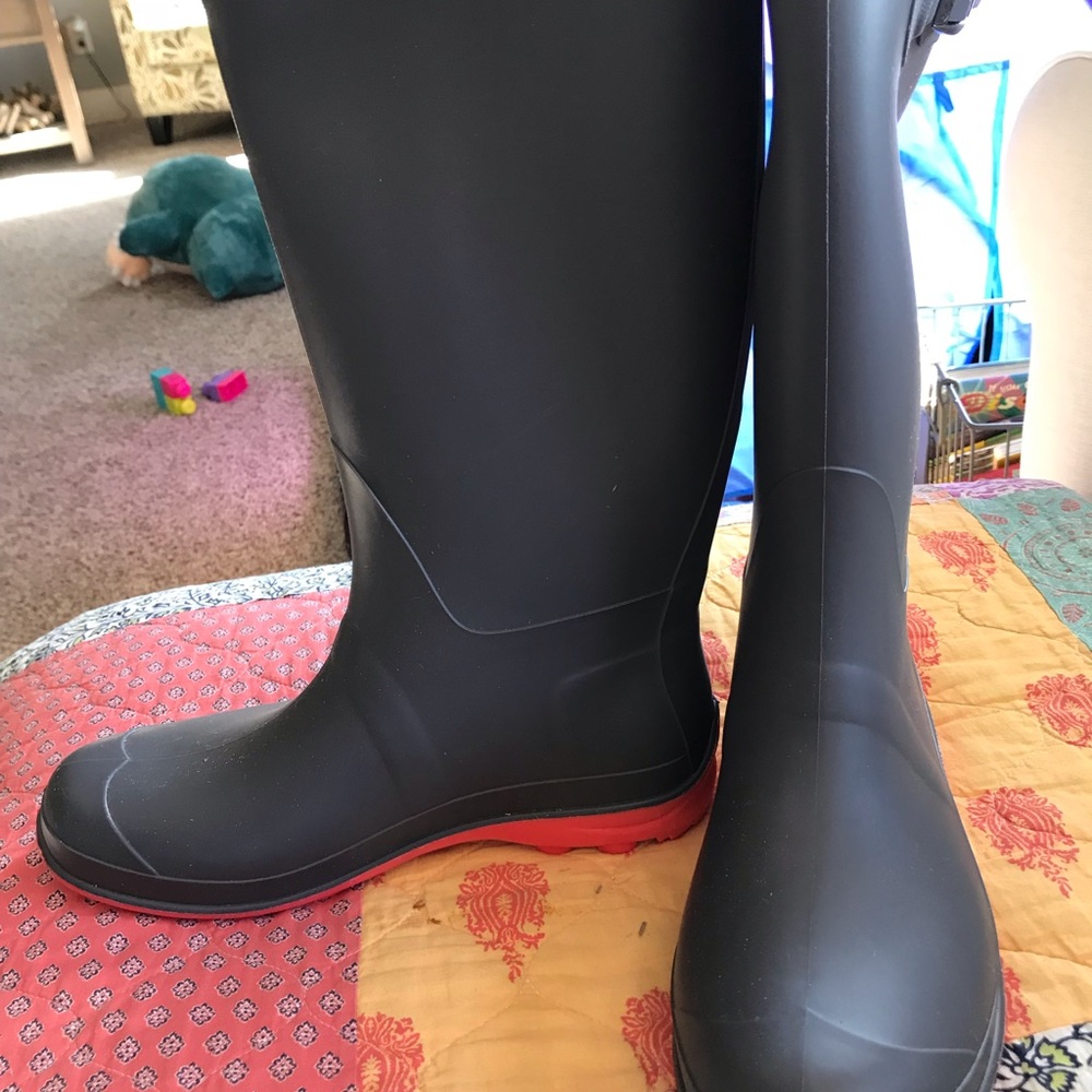 Jamie women’s rain boot size 9